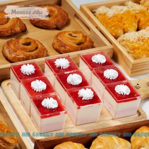 Mousse dâu cup vuông 3cm