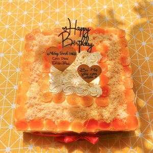 Bông lan trứng muối vuông trong