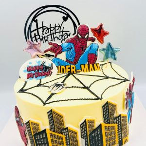 Bánh kem người nhện tone vàng - T9