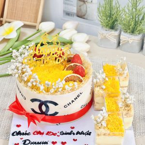 Bông lan trứng muối ổ kèm với cup vuông trứng muối